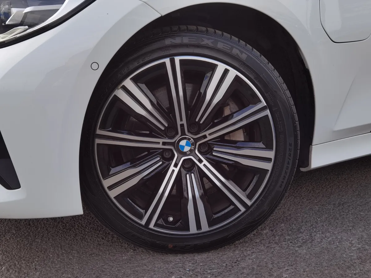 BMW 3 SERIES 330E SE PRO **UPGRADED ALLOYS** - Image 2