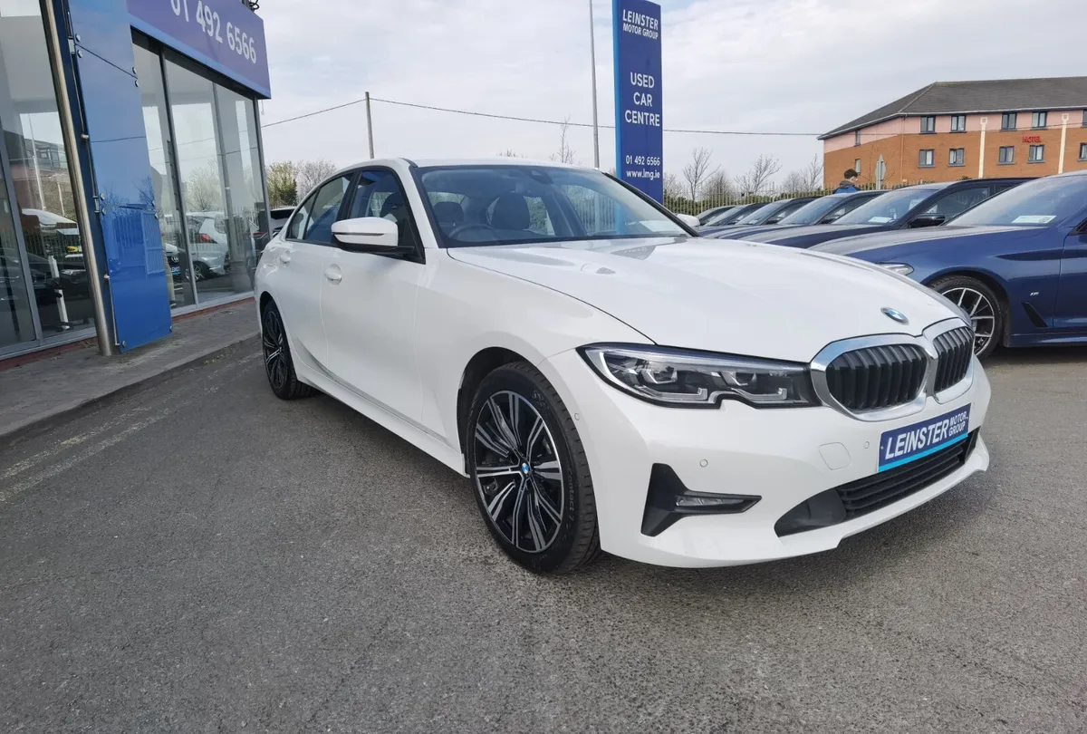 BMW 3 SERIES 330E SE PRO **UPGRADED ALLOYS** - Image 4