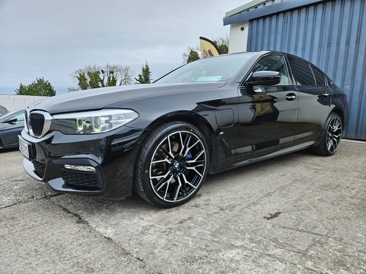 2018 BMW 530E * M-SPORT PLUS * HARMAN/KARDON - Image 3