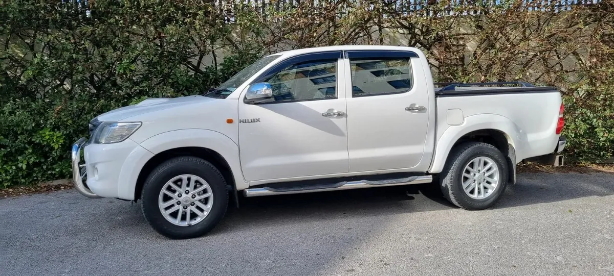 2015 Toyota Hilux D4D 4DR Double Cab - Image 1