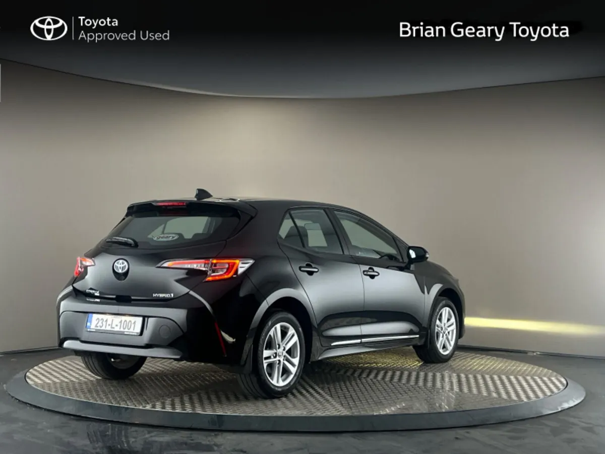 Toyota Corolla HYBRID LUNA H/B - Image 2