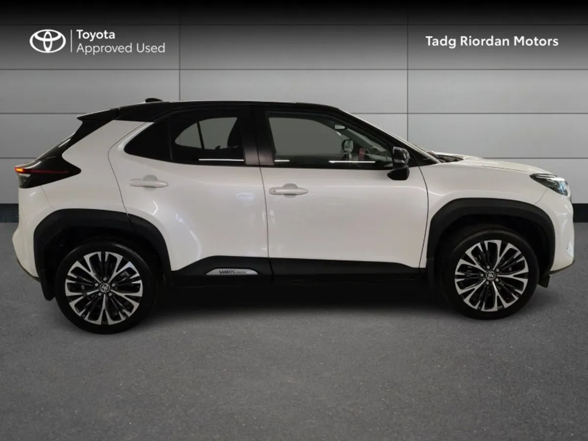 Toyota Yaris Cross SOL - Image 3