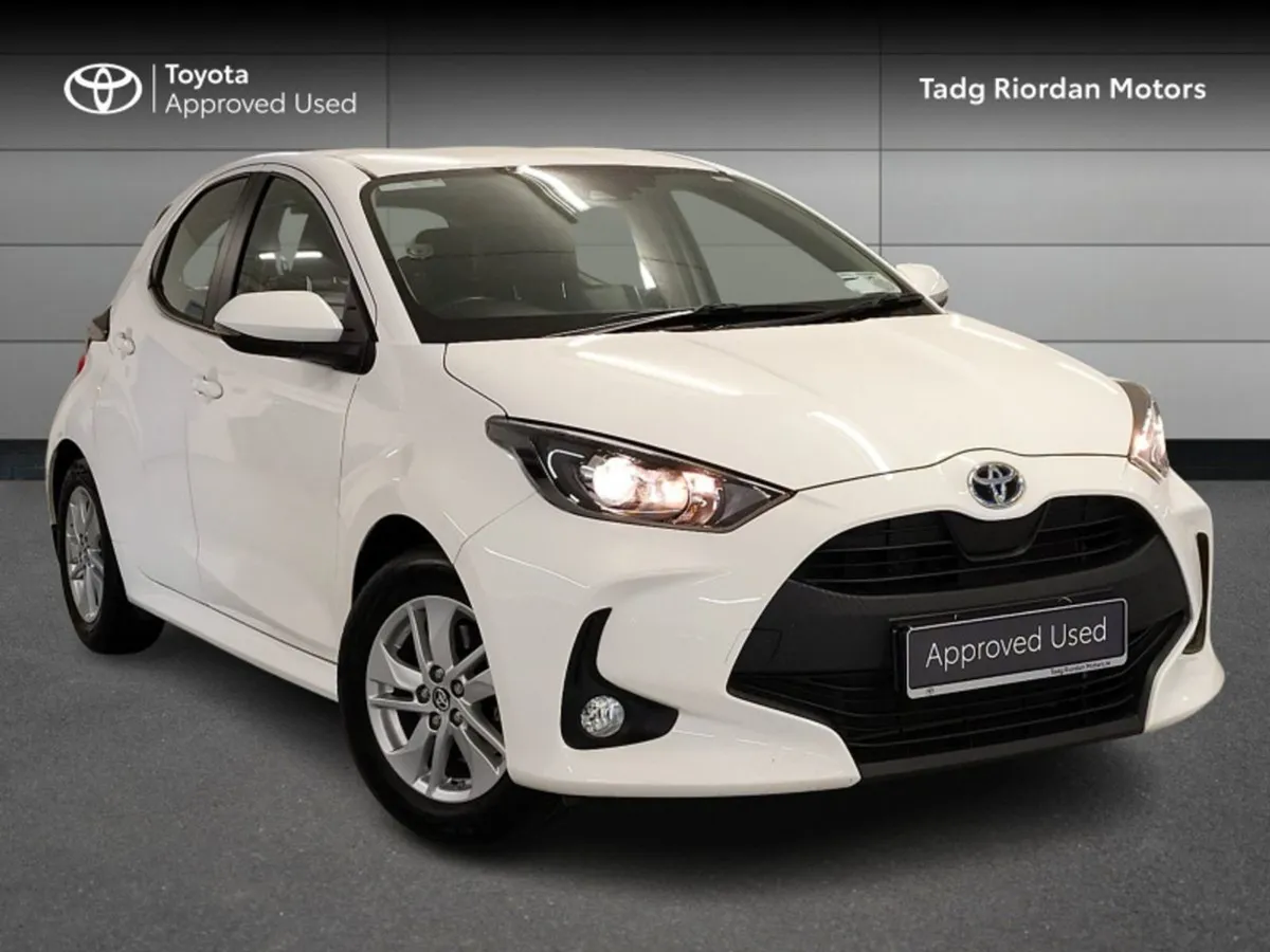 Toyota Yaris Hybrid Luna - Image 1