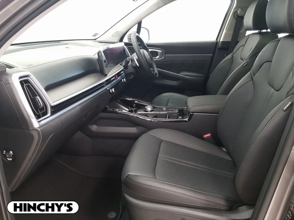Kia Sorento 1.6 Special Edition Plug-in Hybrid - Image 4
