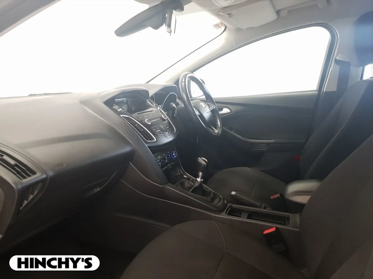 Ford Focus Saloon 1.5td - Image 4