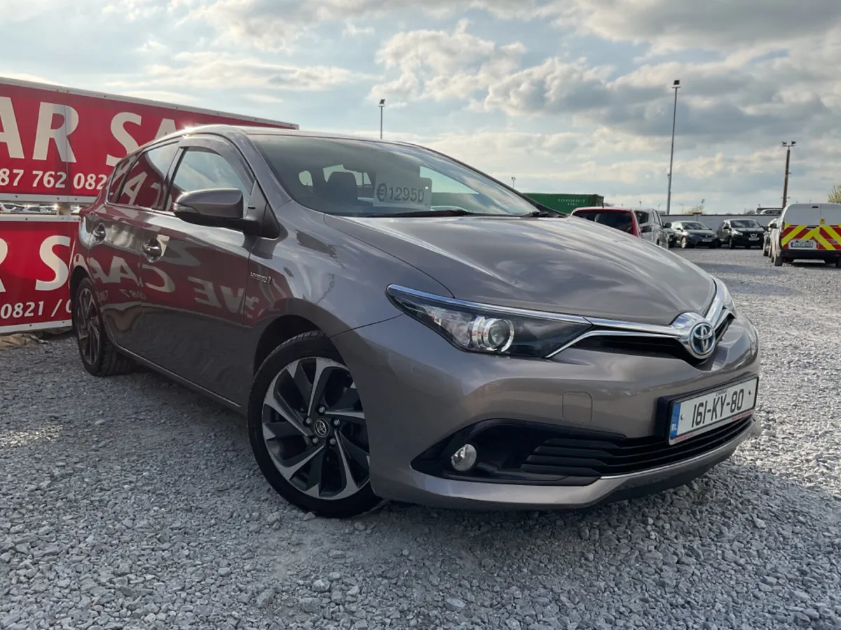 TOYOTA AURIS HYBRID SOL AUTOMATIC - Image 1