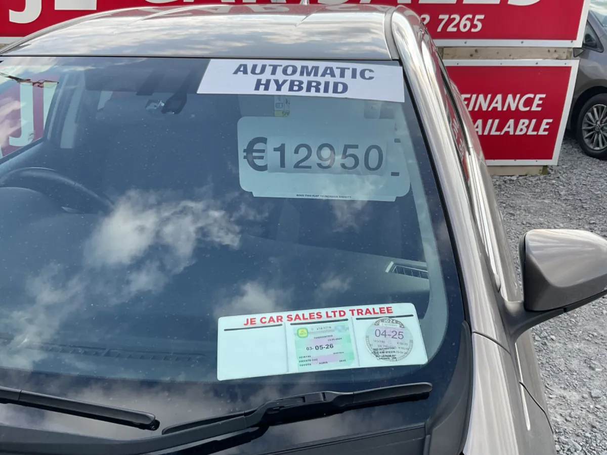 TOYOTA AURIS HYBRID SOL AUTOMATIC - Image 4