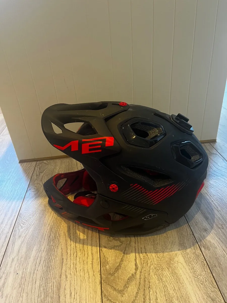 Met Parachute downhill mountain bike helmet - Image 4