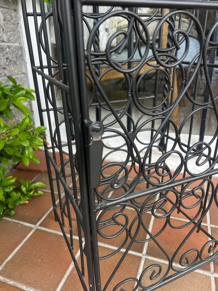 Metal frame wine rack with door - Image 2
