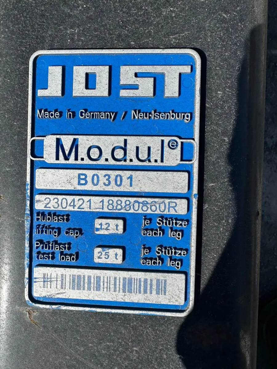 JOST  landing legs - Image 2