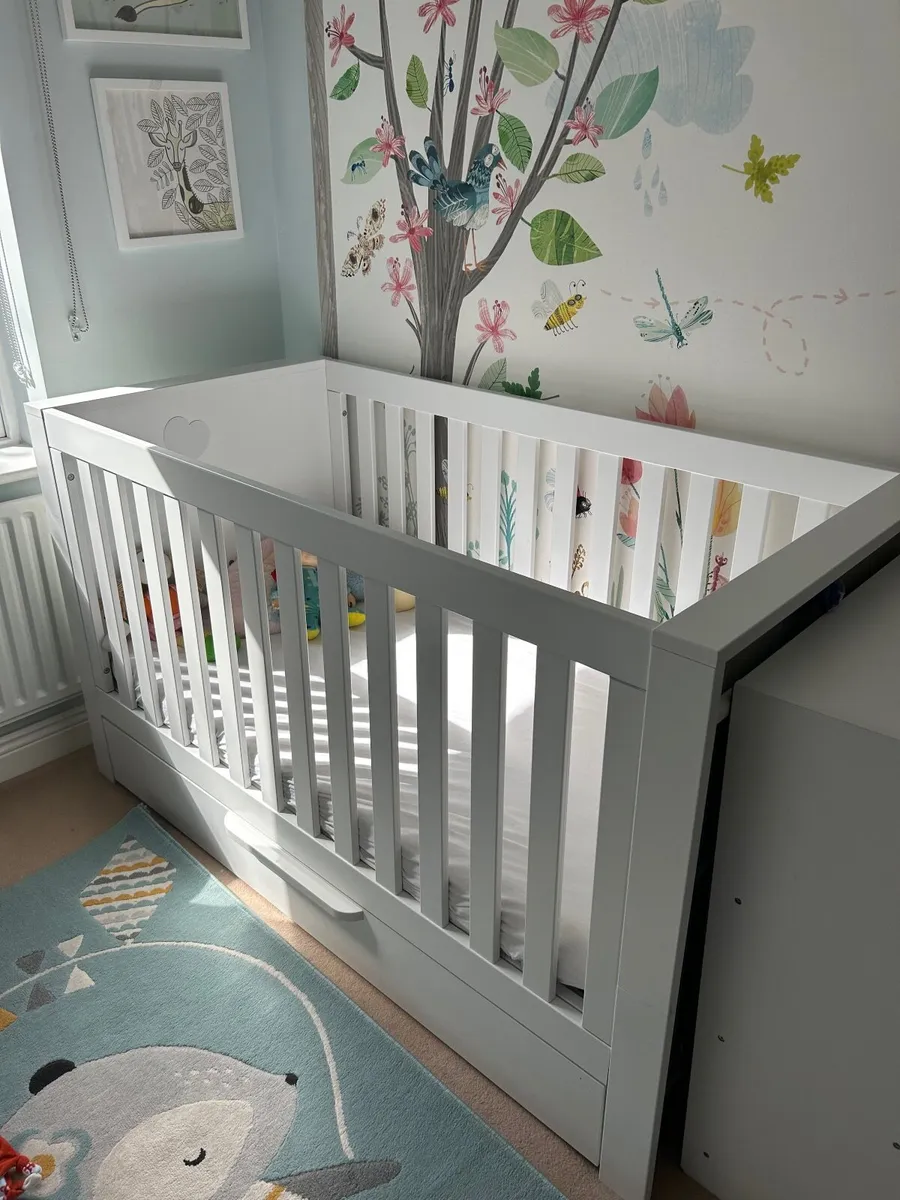 Cot and changing table - Image 2