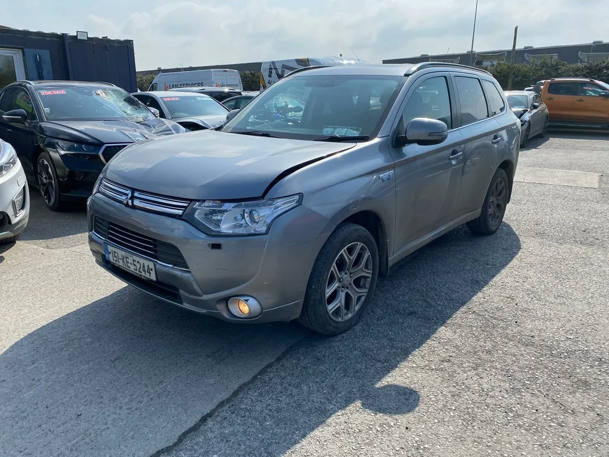 Mitsubishi outlander 2015  light damage €4,950 - Image 4