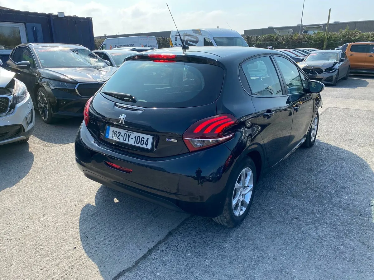 Peugeot 208 ! 2016 light frontal damage - Image 2