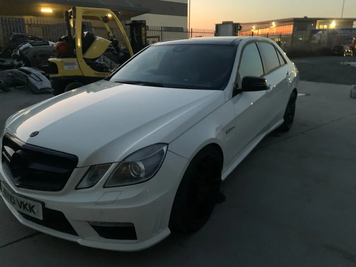 Mercedes e63 Amg 2010 - Image 1