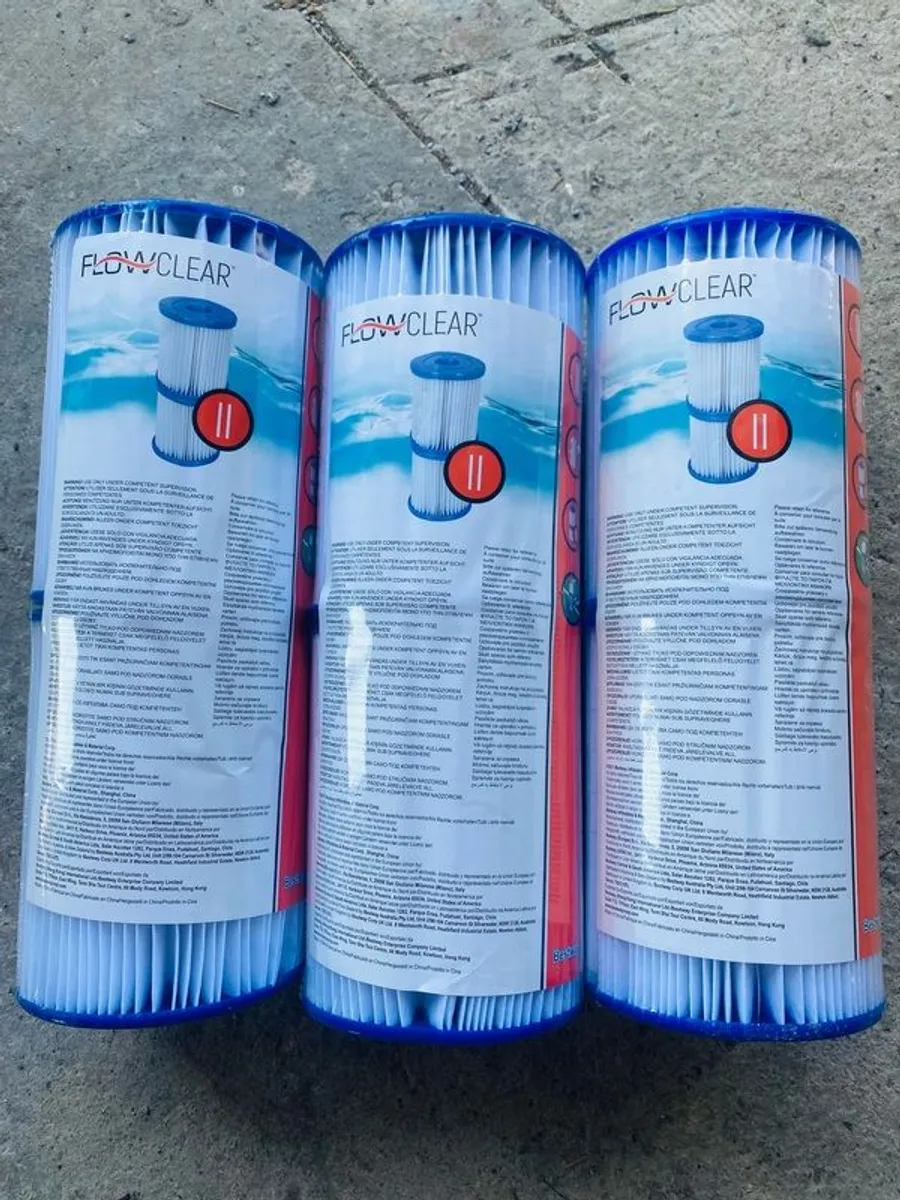 Clearwater Pool Starter Kit with filters and solar pool cover - Image 2