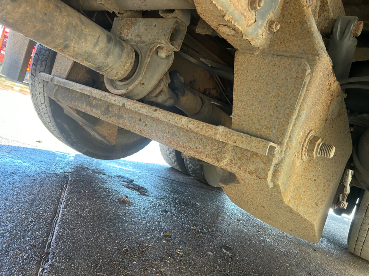 Mid lift granning axle with drum brakes 10x4 - Image 2