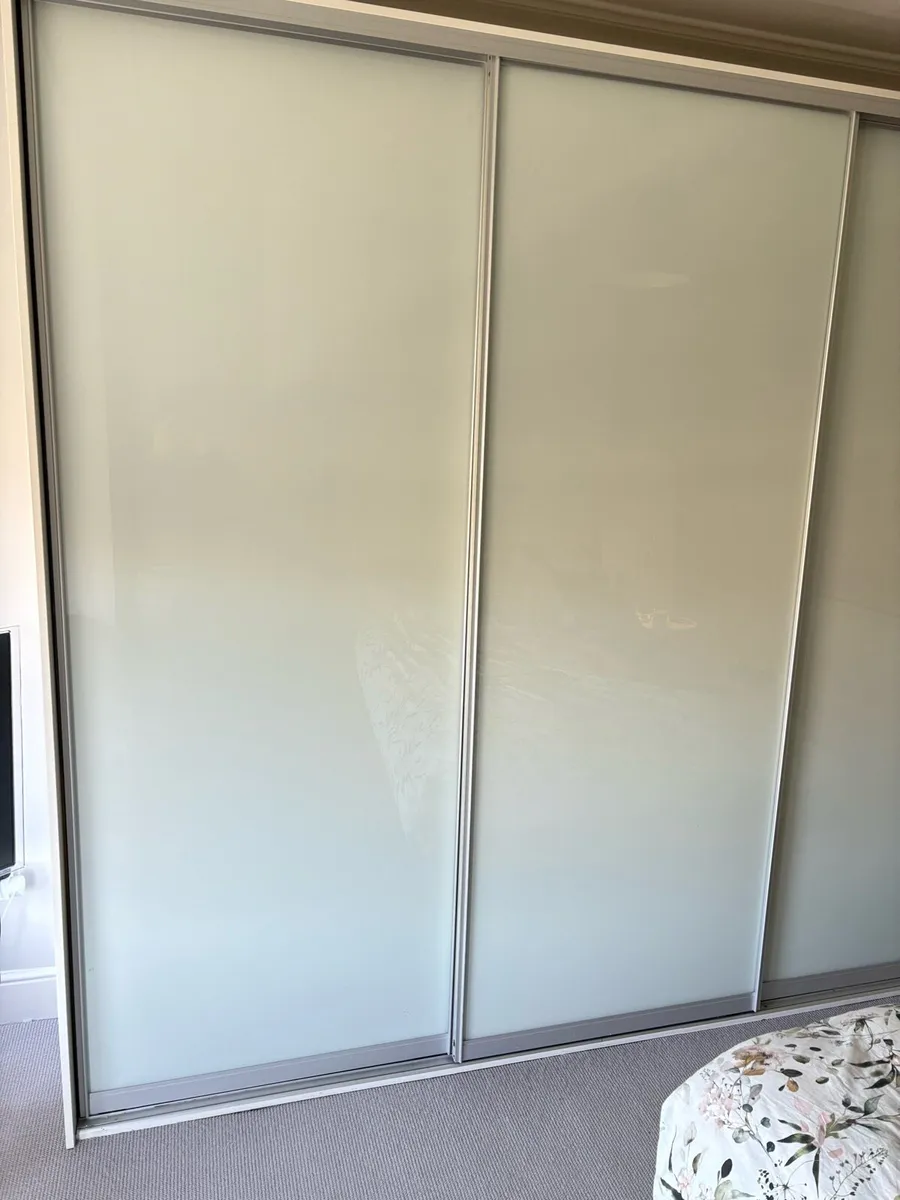 Sliderobe - Reduced to Sell - Ready to Pick Up - Image 3