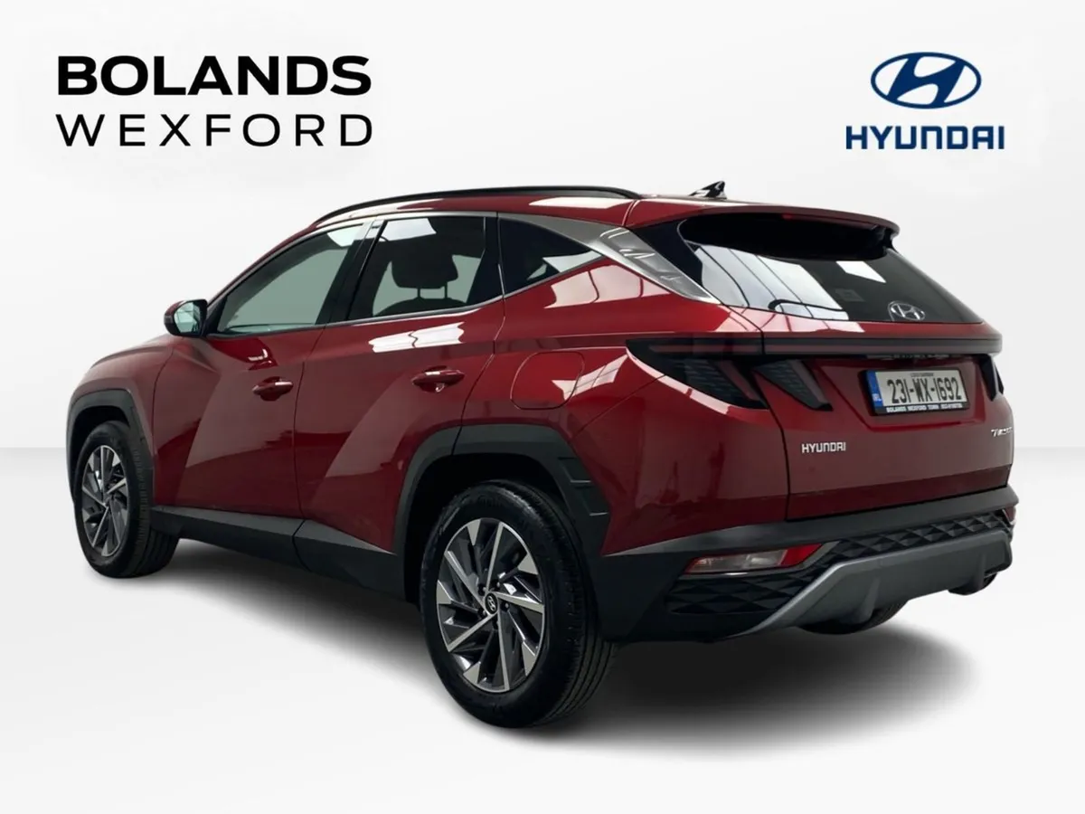 Hyundai Tucson 2WD Executive Plus - Image 4