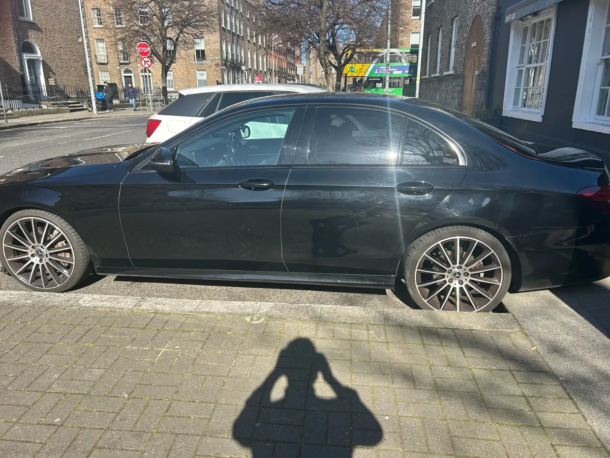 Mercedes-Benz E-Class E220 AMG Diesel - Image 2