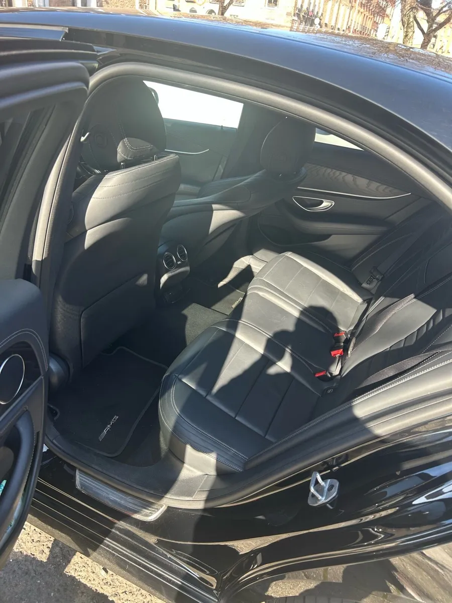 Mercedes-Benz E-Class E220 AMG Diesel - Image 3