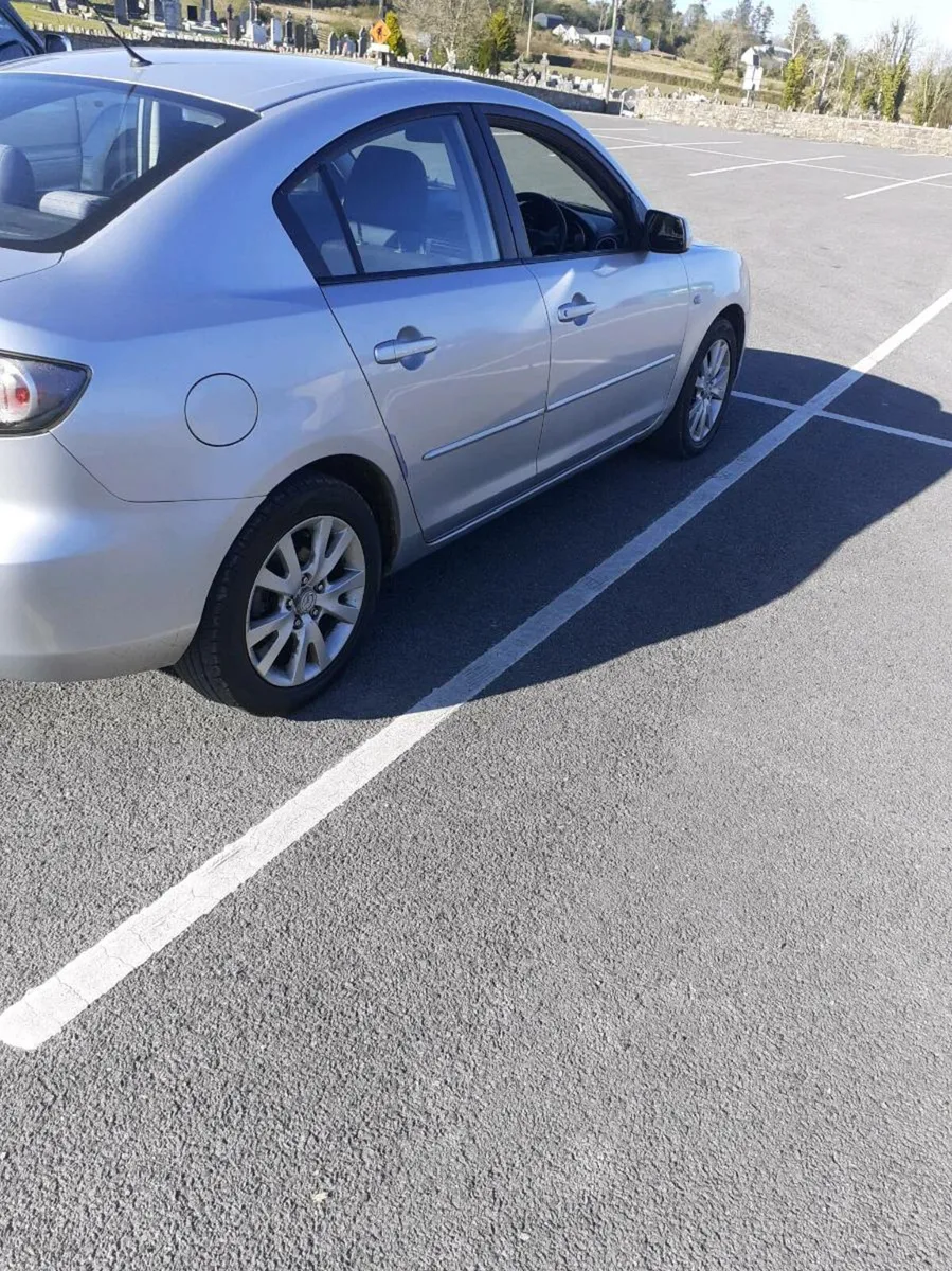 Car - Image 3