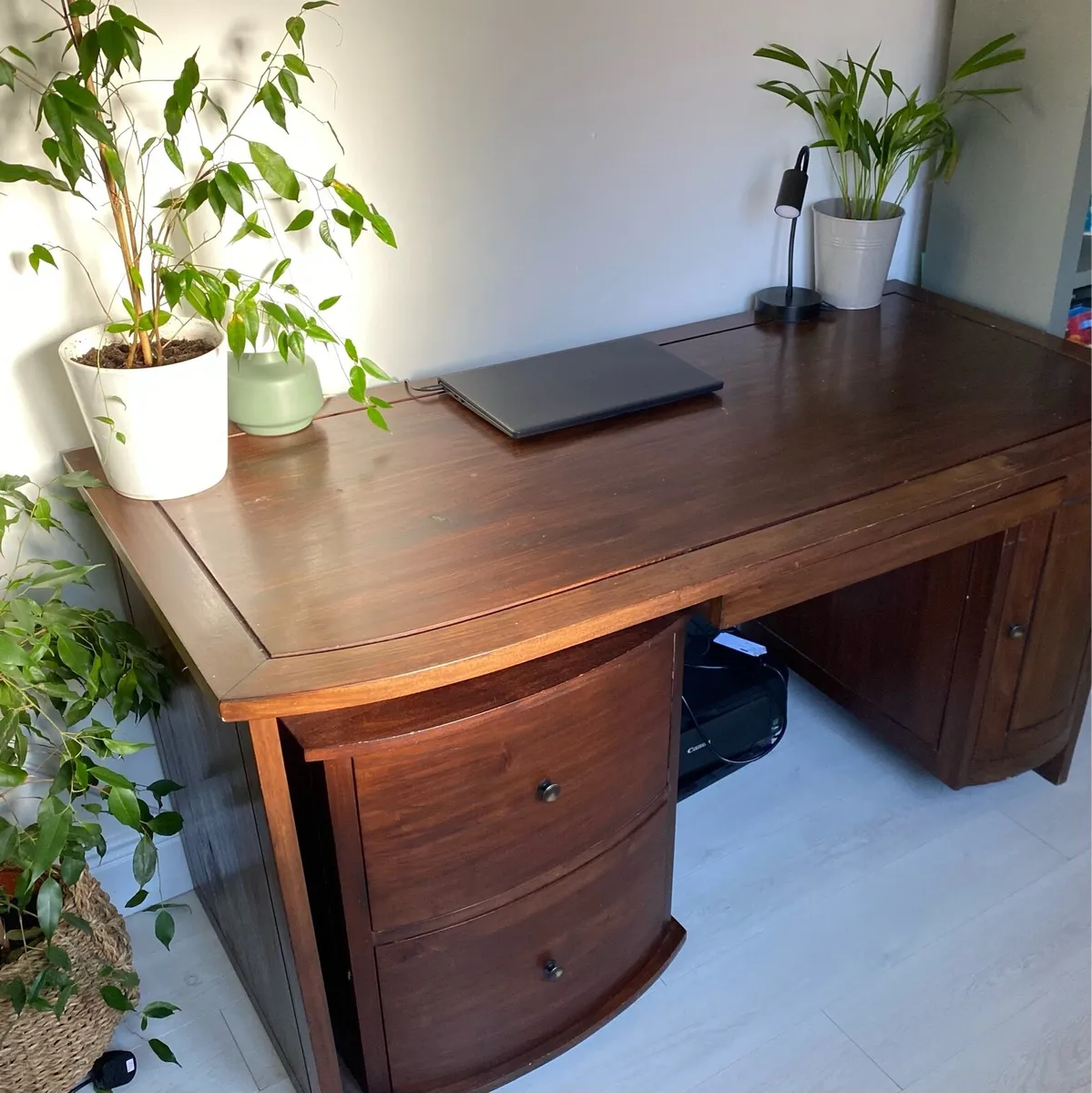 Desk - Image 1