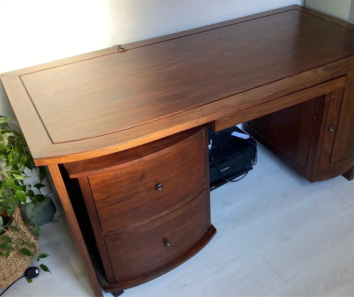 Desk - Image 2