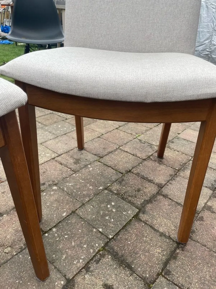 4 Dining Table Chairs - Image 2