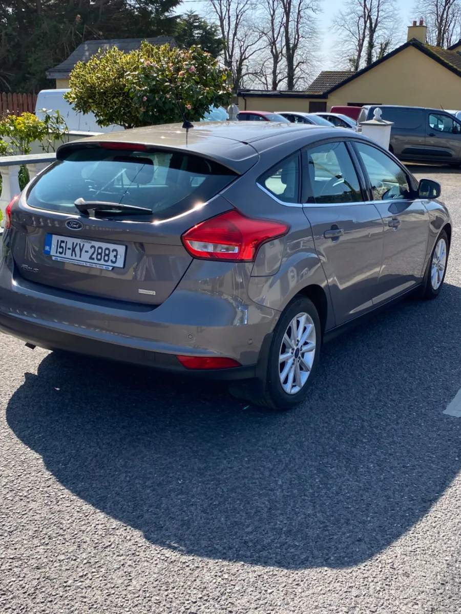 Ford Focus 2015 - Image 2