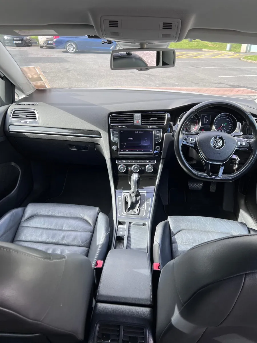Volkswagen Golf 2013 - Image 1