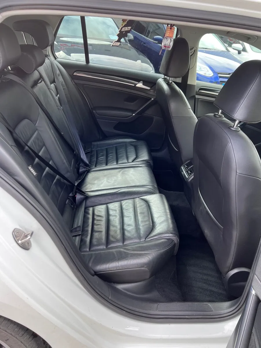 Volkswagen Golf 2013 - Image 2