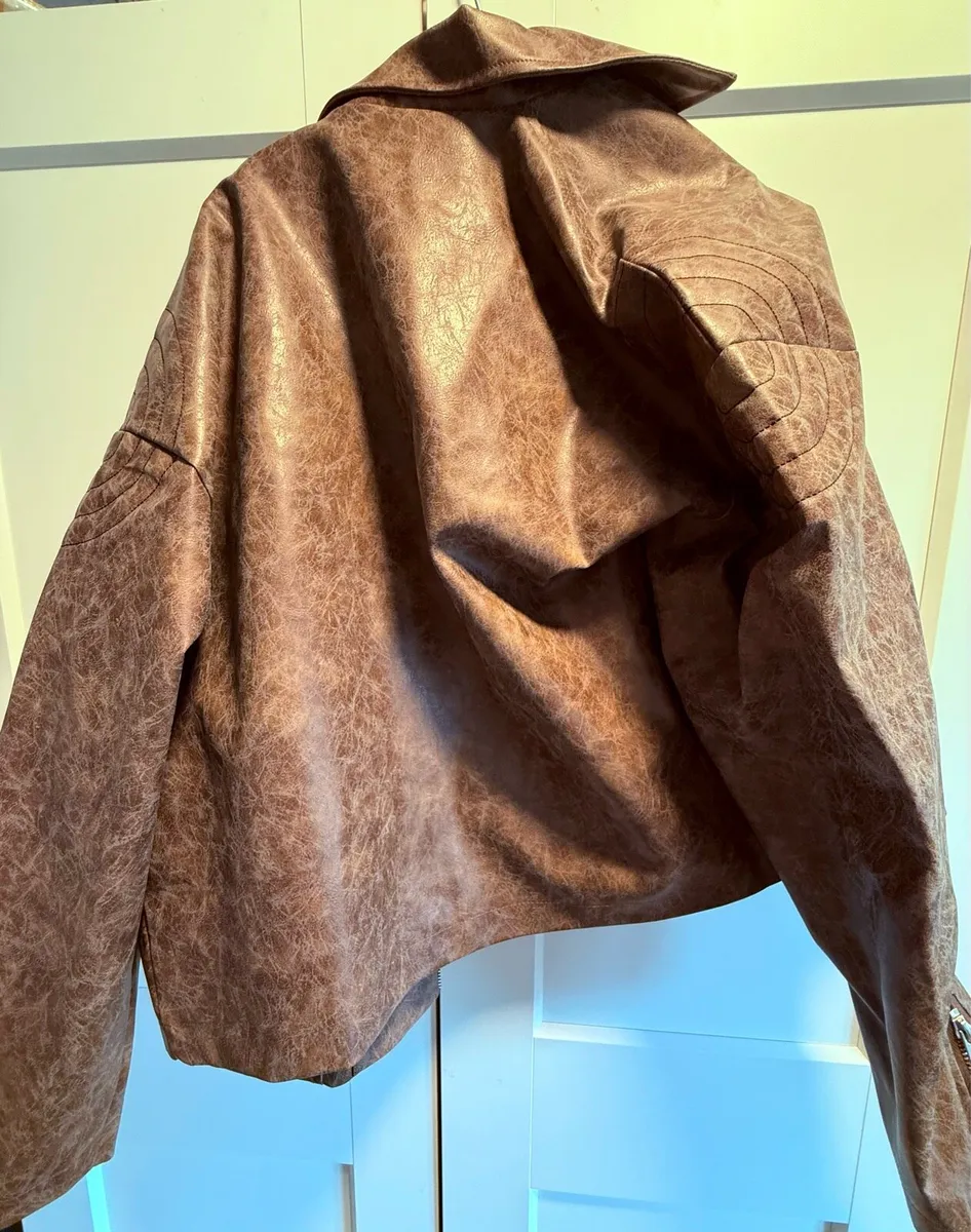 Vintage Brown Jacket Pretty Little Things - Image 3