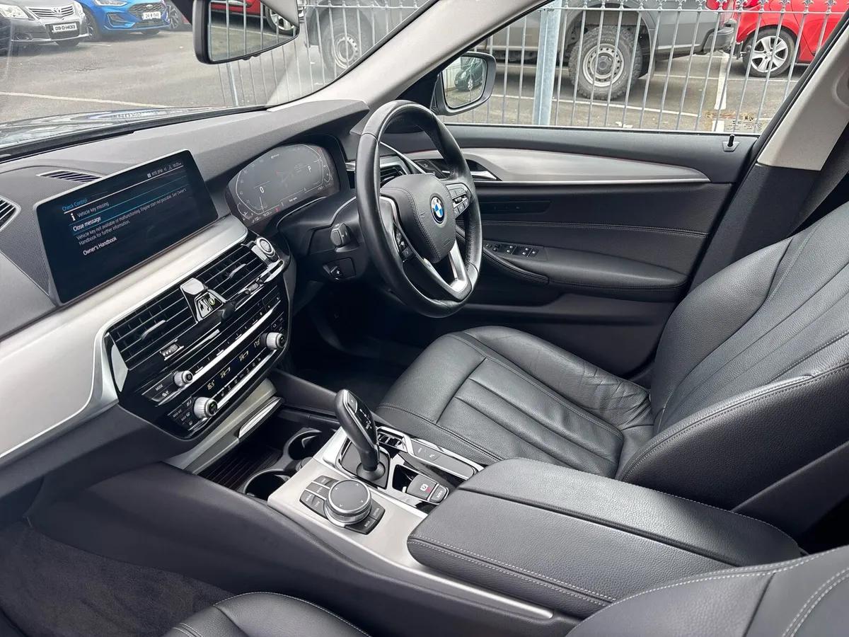 BMW 5-Series 530e - Image 3
