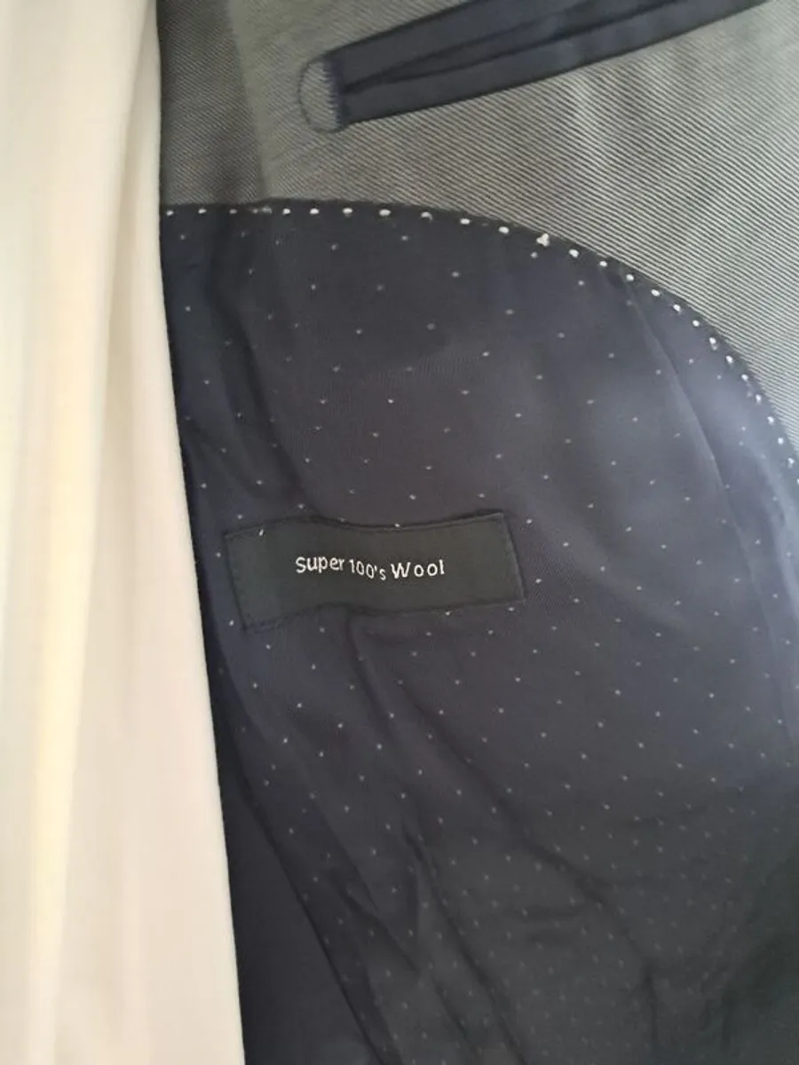 Mens suit - Image 4