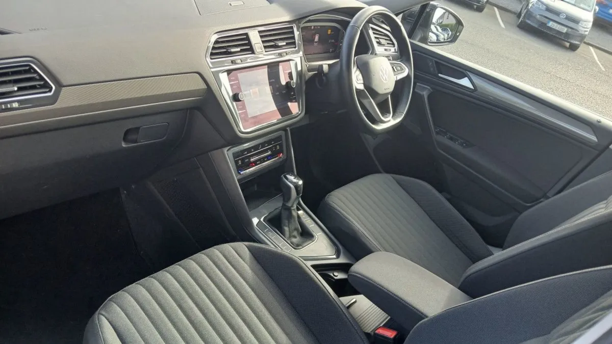 Volkswagen Tiguan Allspace Life 2.0 TDI 150HP  au - Image 3