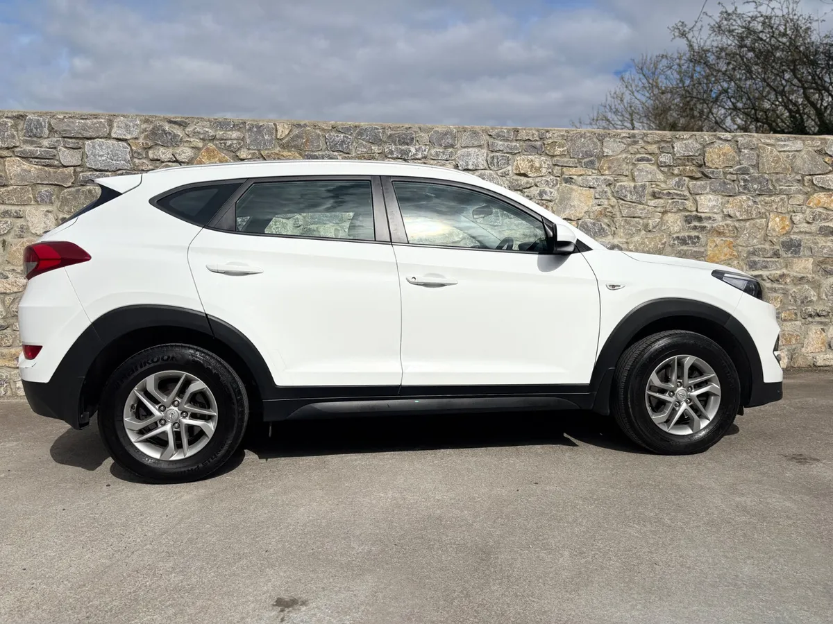Hyundai Tucson 2017 Low Miles Ncted High specs - Image 1