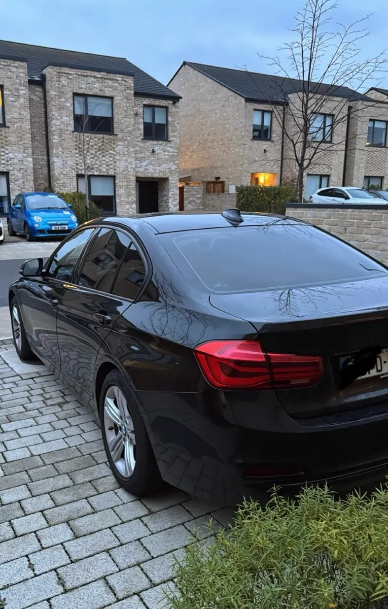 BMW 318i F30 Twin Turbo  Saloon 2016 - Image 2
