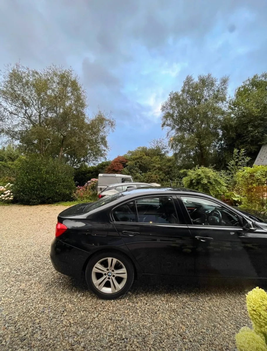 BMW 318i F30 Twin Turbo  Saloon 2016 - Image 3