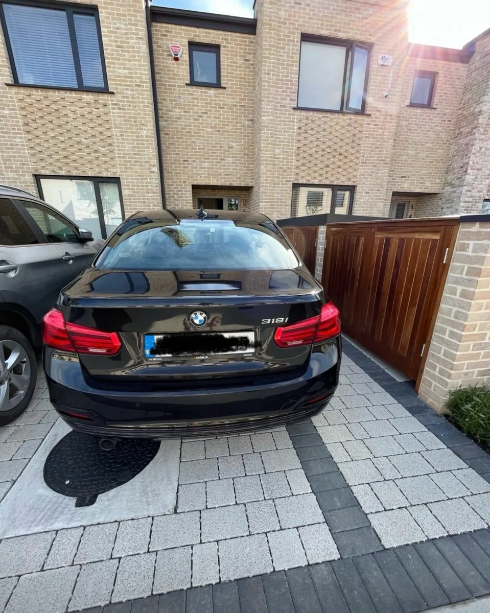 BMW 318i F30 Twin Turbo  Saloon 2016 - Image 4