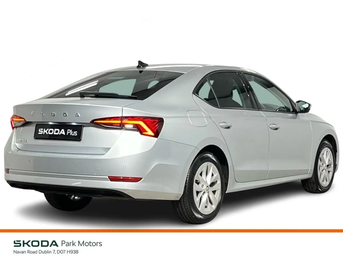 Skoda Octavia Ambition 1.0tsi 110BHP - Reversing - Image 3