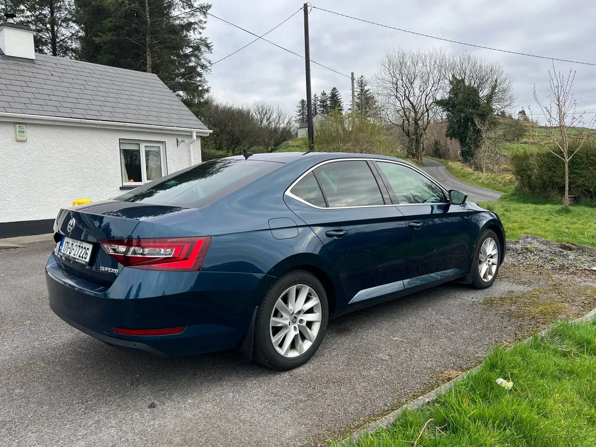 2.0 TDI Skoda Superb DSG Auto, style edition - Image 2