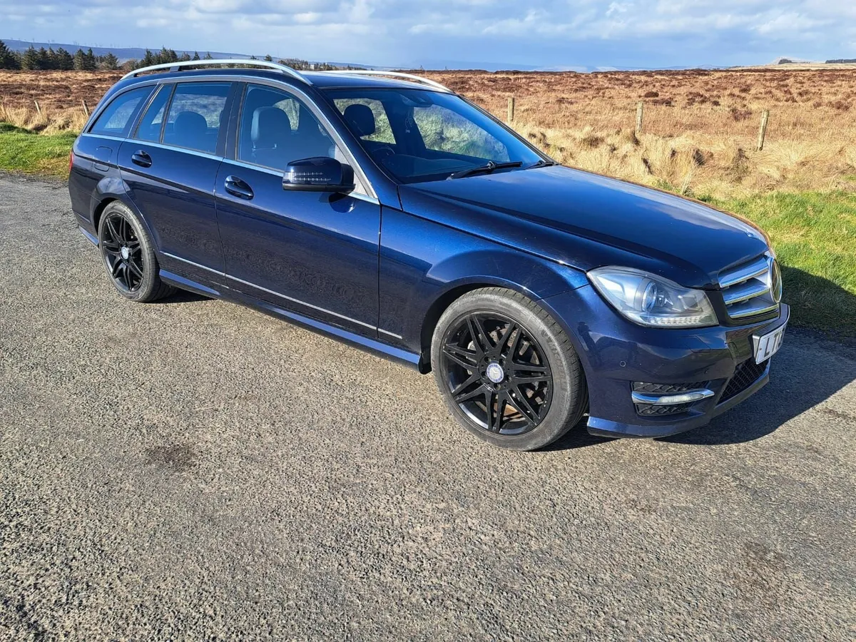 2013 C250 AMG Sport + Mercedes Benz - Image 4