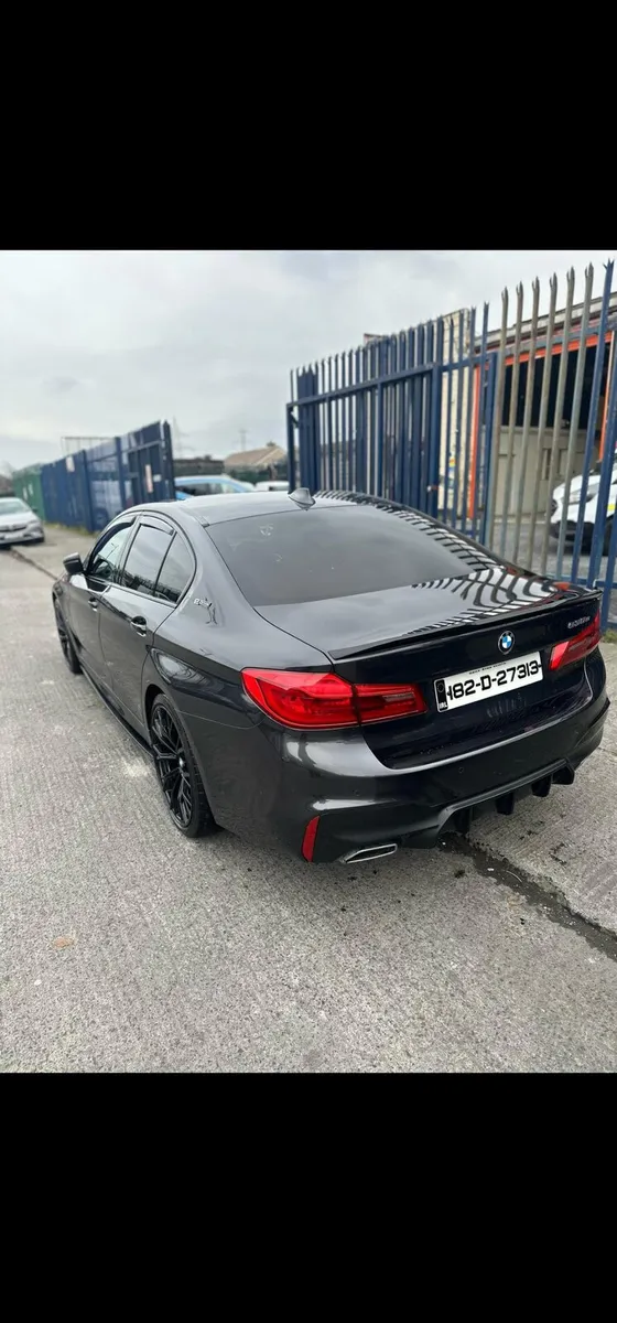 2018 BMW 530E Msport Performance pack+Sunroof - Image 3