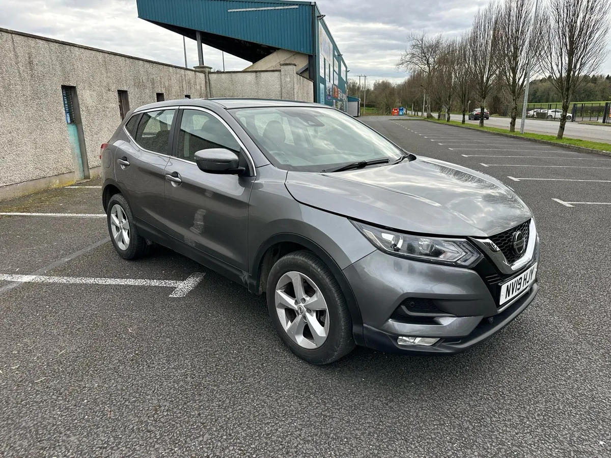 2019 Nissan Qashqai 1.5 Diesel Acenta Premium - Image 2