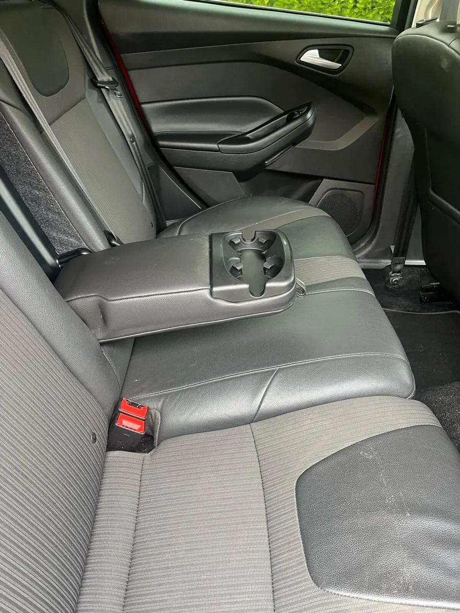 2014 Ford Focus 1.6L Titanium - Image 4