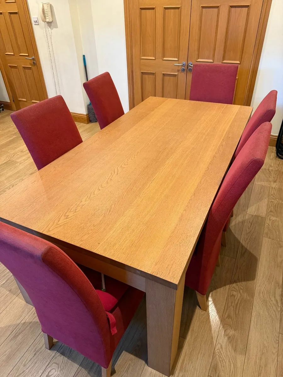 Table & Chairs