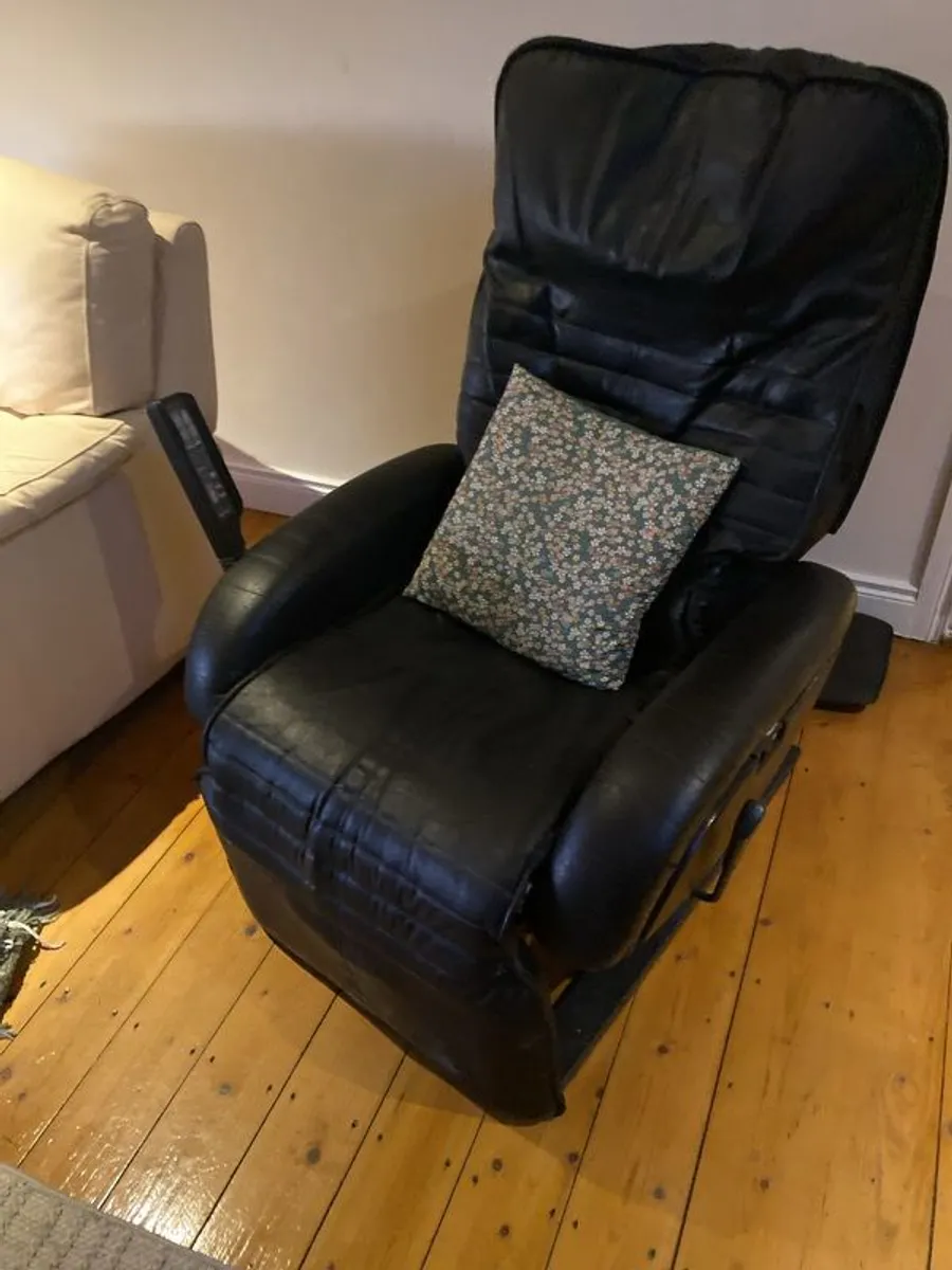 recliner - Image 1