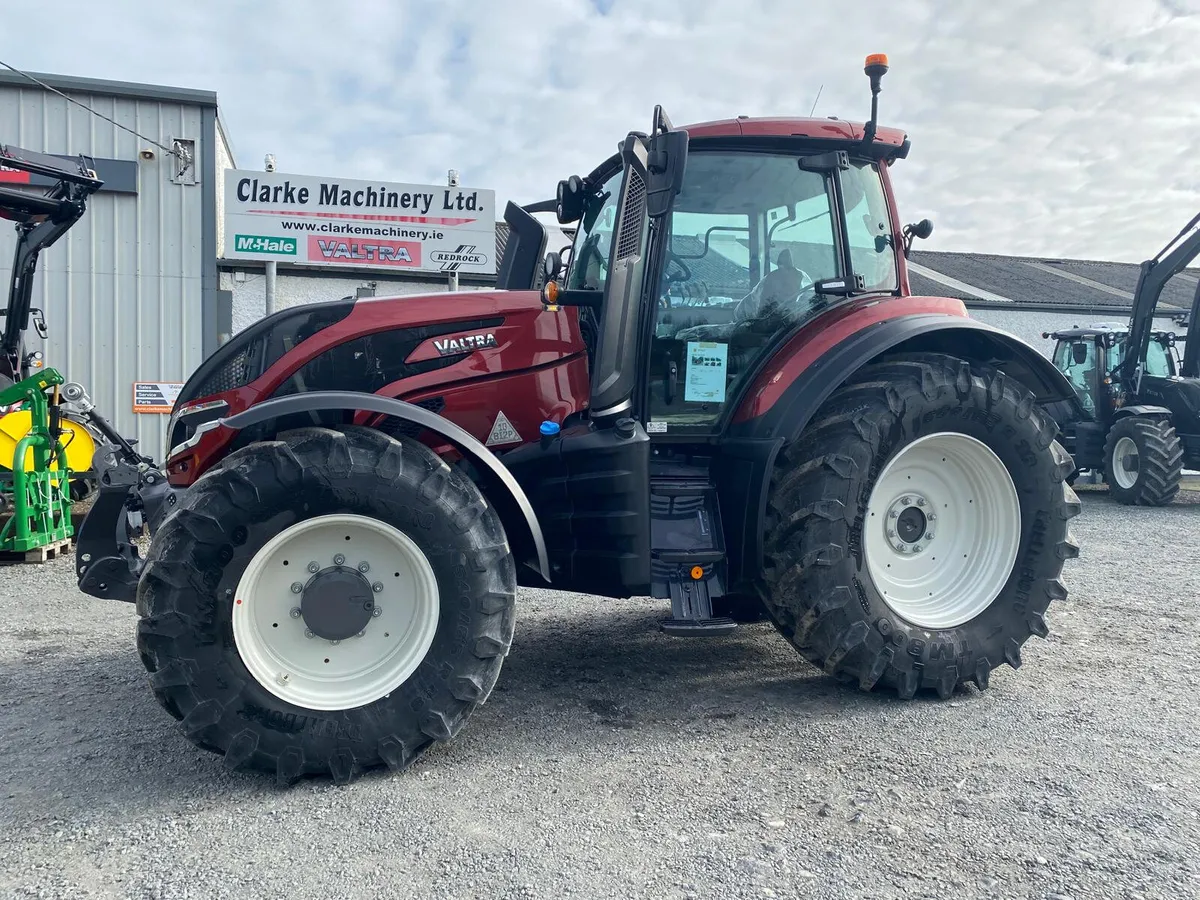 🌟 Valtra T155 Active 🌟 - Image 1