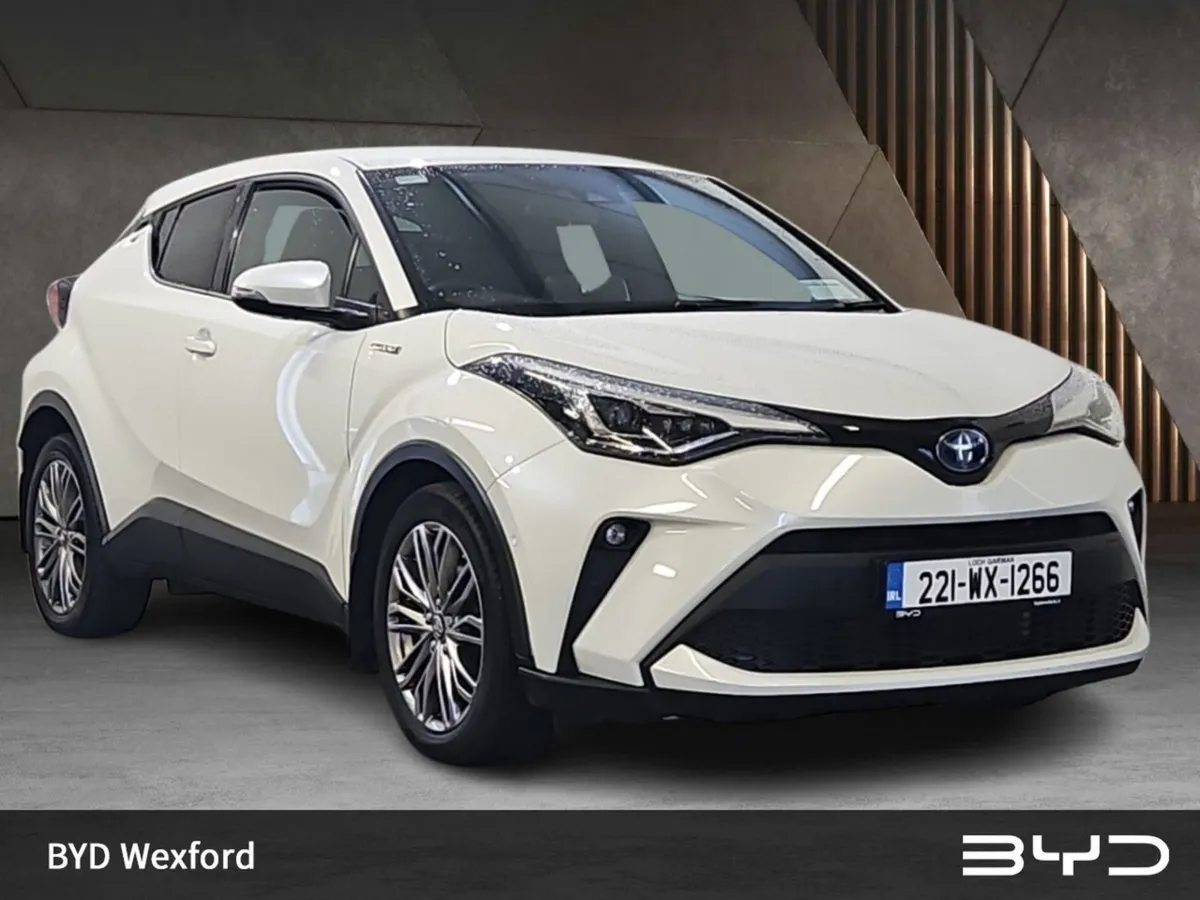 Toyota C-HR 1.8 Hybrid SOL - Image 1