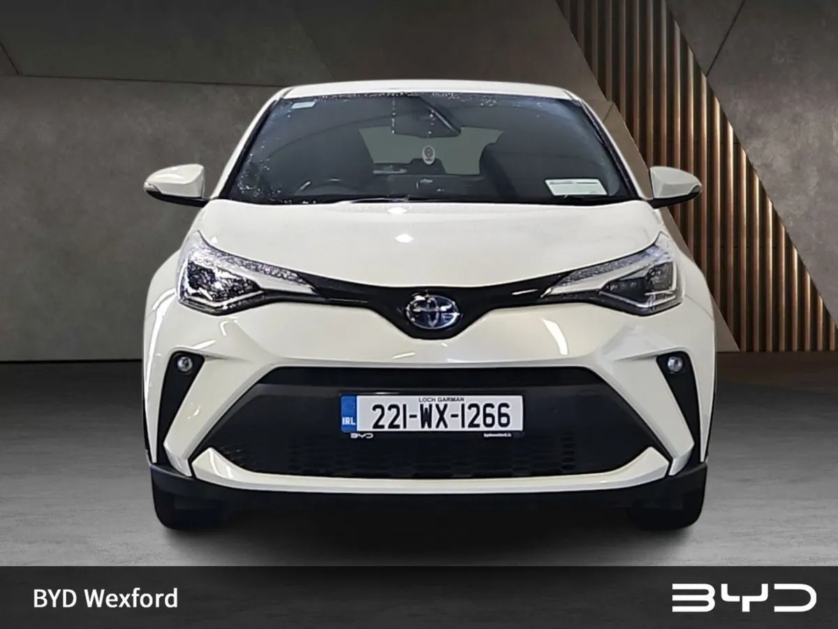 Toyota C-HR 1.8 Hybrid SOL - Image 3